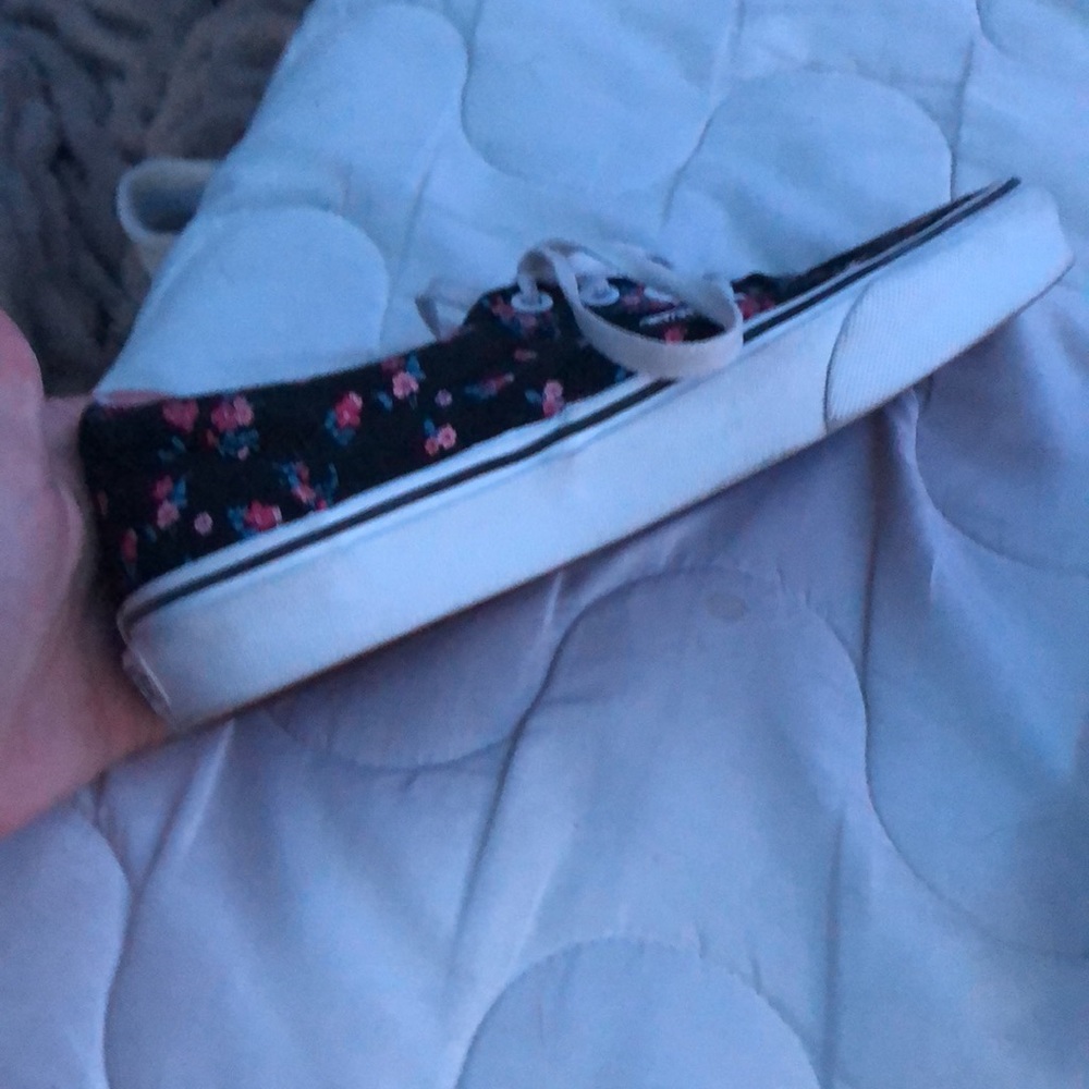 Flower vans - Picture 2 of 5